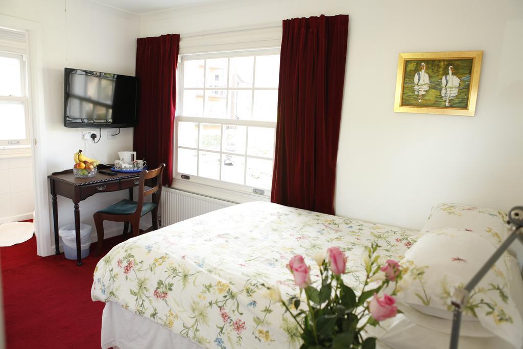 הית'רו Swan Guest House London - Heathrow מראה חיצוני תמונה