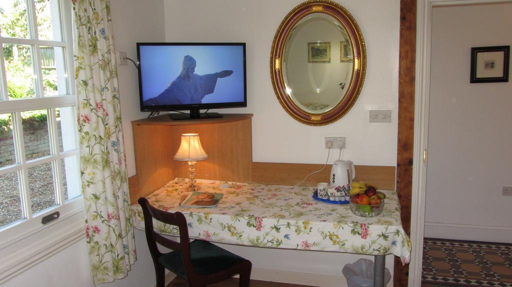 הית'רו Swan Guest House London - Heathrow מראה חיצוני תמונה